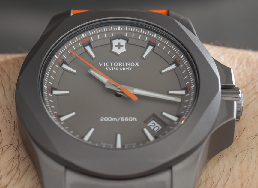 Victorinox Swiss Army INOX 鈦金屬腕表評測 腕上評測 