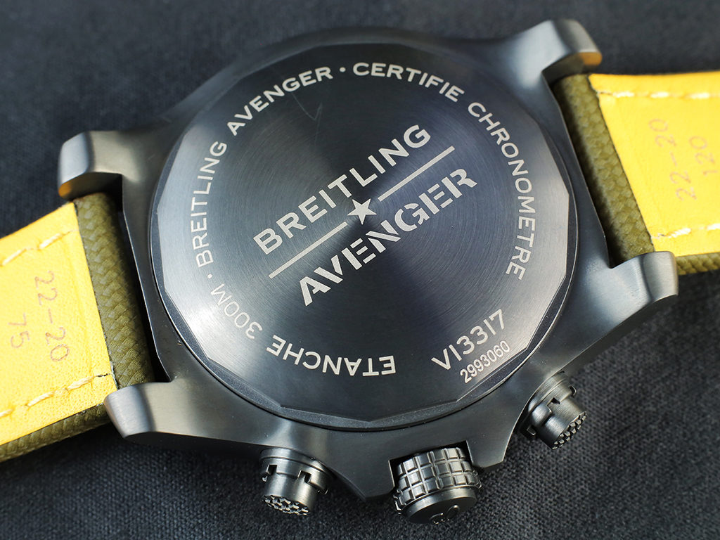 Breitling Avenger Chronograph 45 Night Mission 腕表評測 腕上評測 